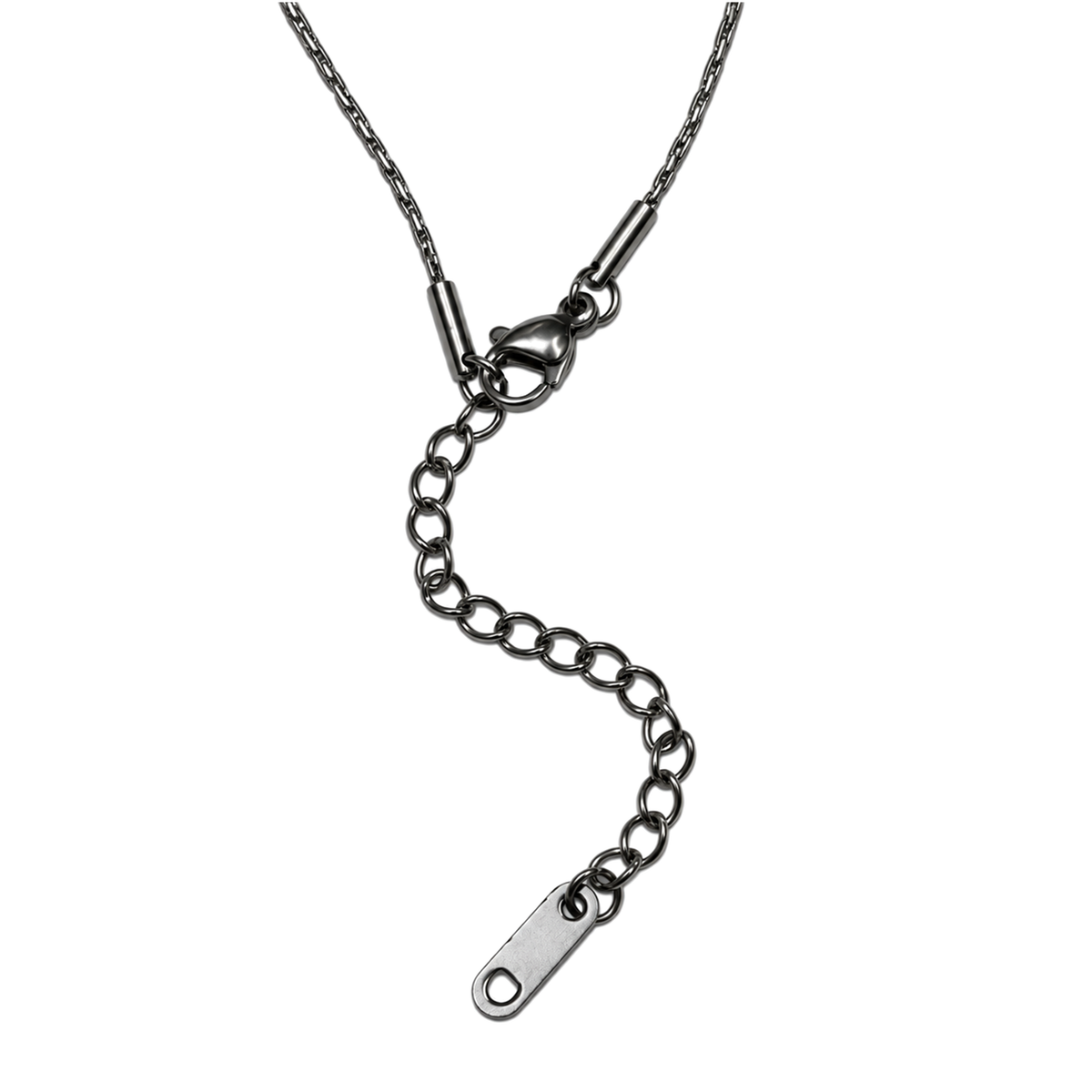 Set 04: Silver-tone cube chain, detail view.